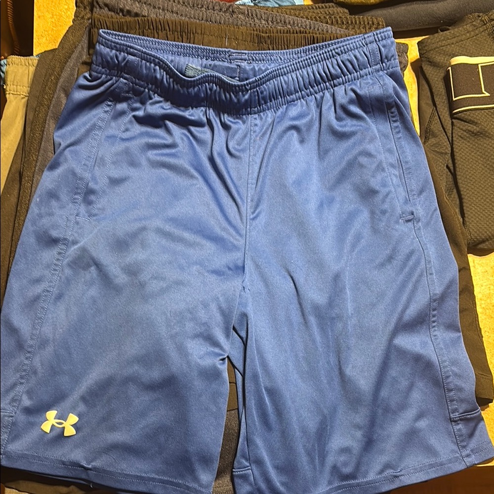 Boys gym shorts L/XL 10 pairs